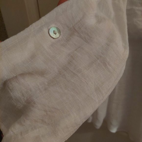 Ruby Rd. White Button Up - Picture 4 of 5